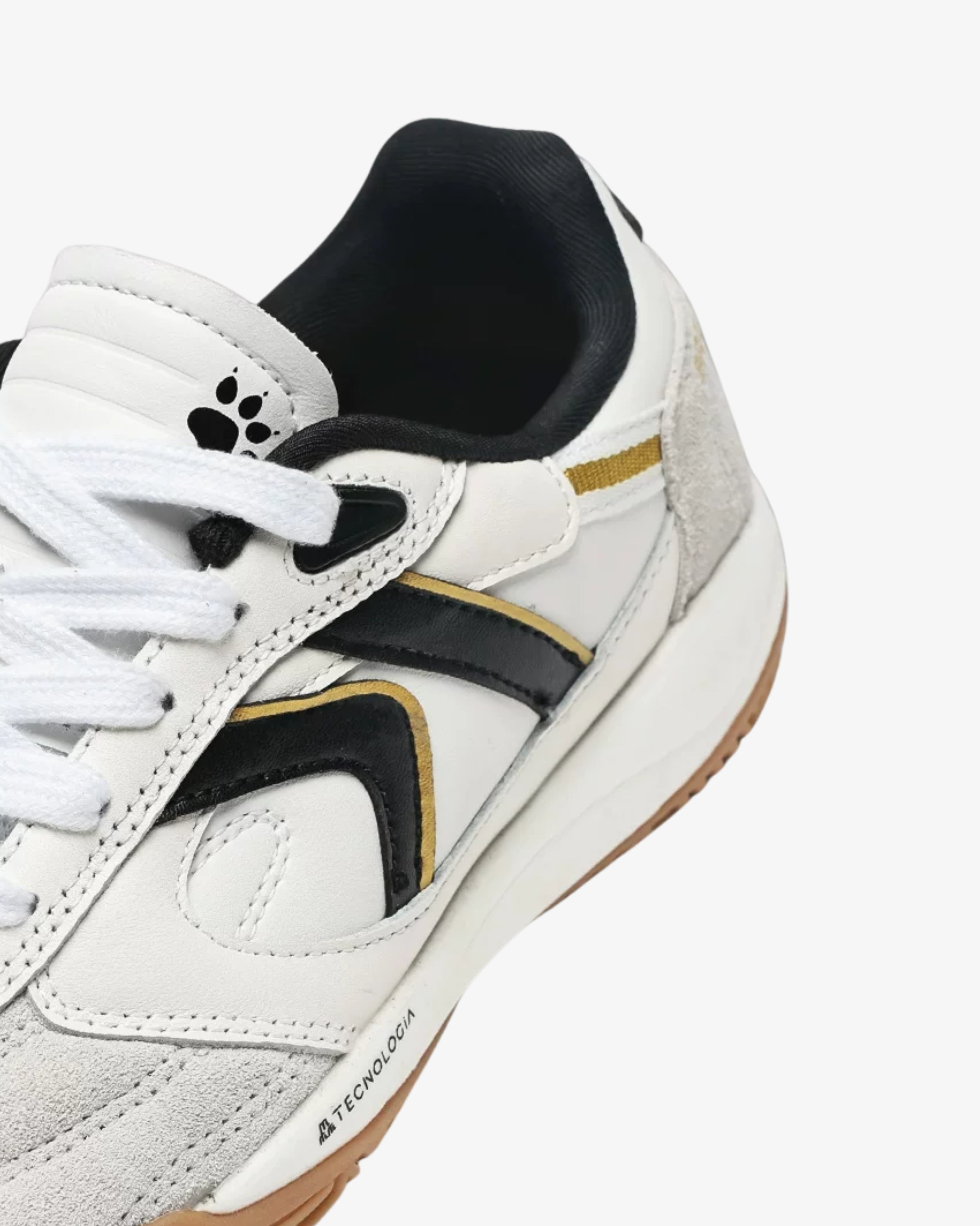 KELME Bravo Sneaker/Futsal Shoes